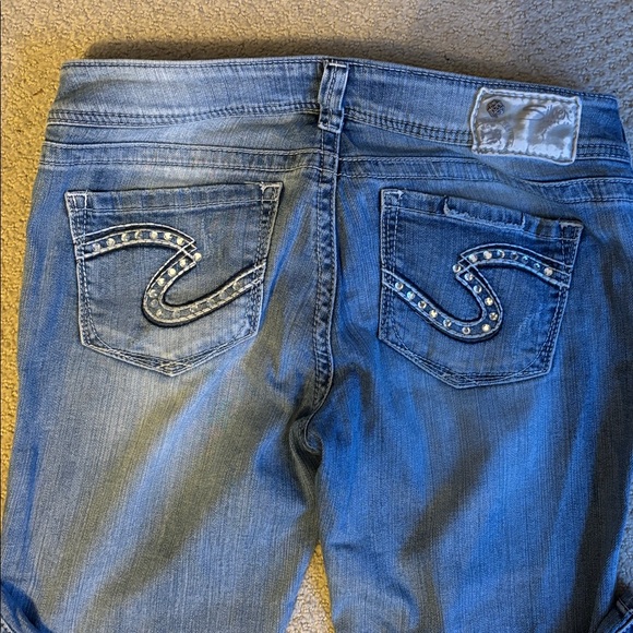 Distressed cropped - Picture 4 of 4